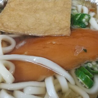 サラダチキンレトルトうどん